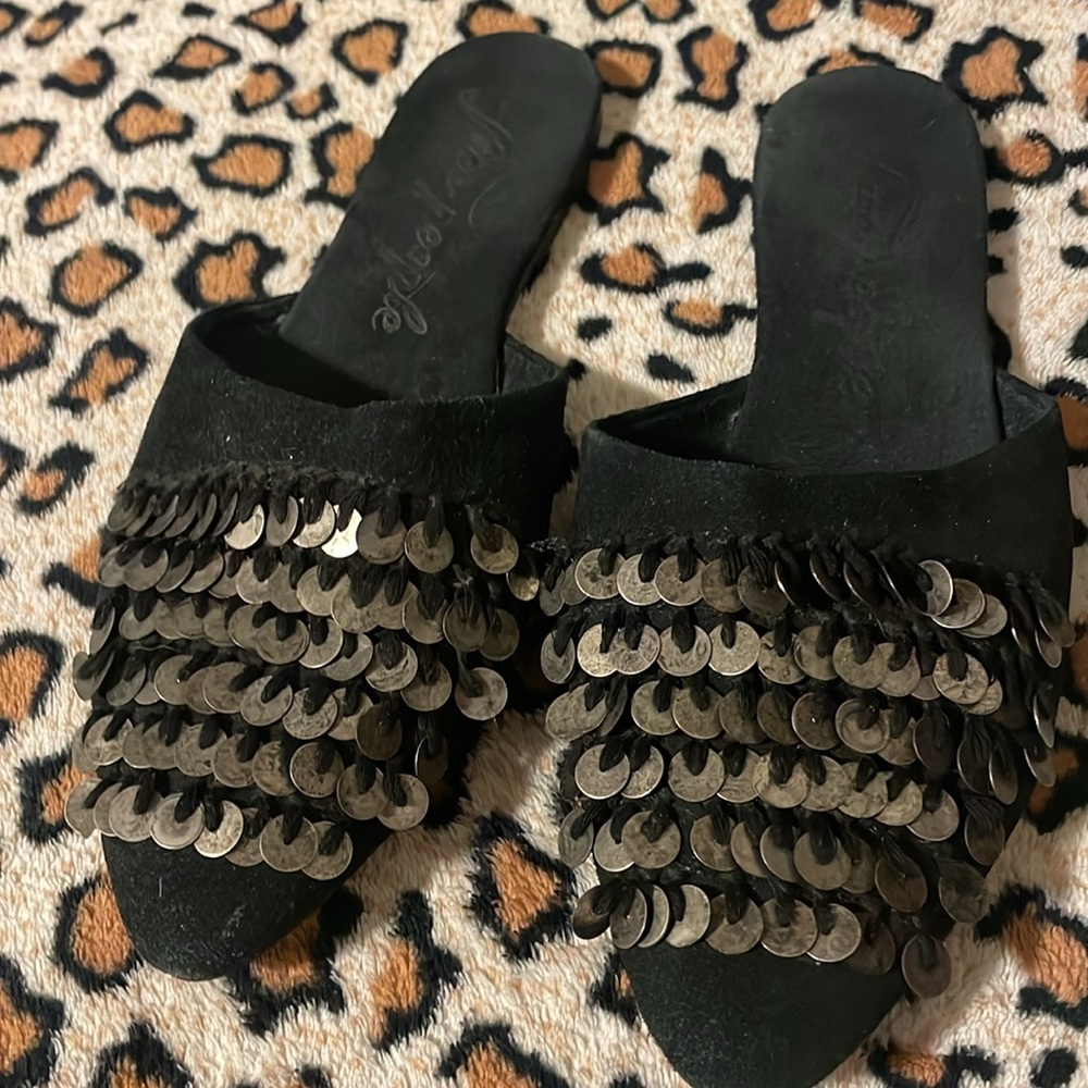 Free people flats